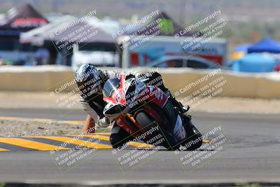 media/Oct-09-2022-SoCal Trackdays (Sun) [[95640aeeb6]]/Turn 2 (1110am)/